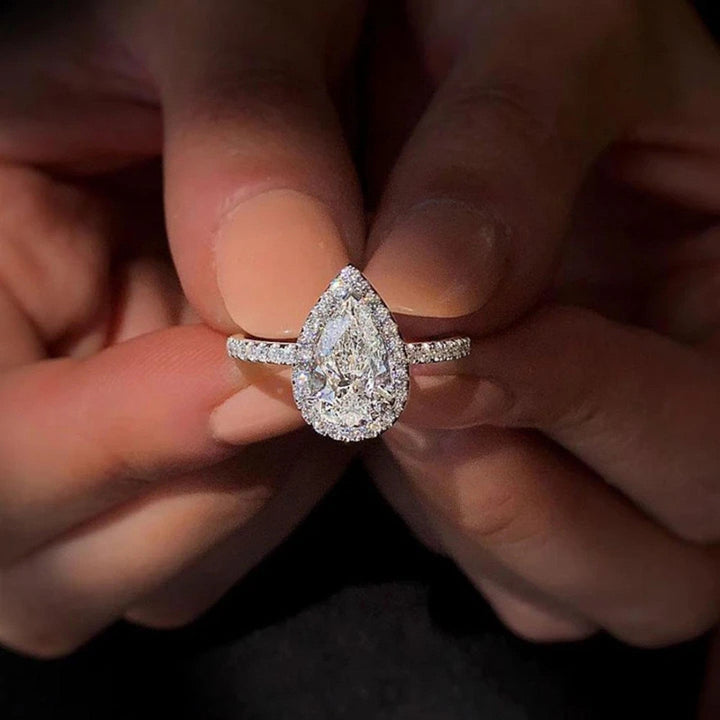 Pear Diamond Halo Ring (Women's Luxury Elegant Style)