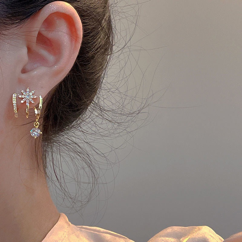 Snowflake Micro-Diamond Three-Prong Earrings (Sweet Vitality Luxury Style)