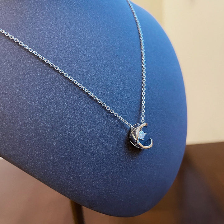 Quilted Crescent Single Diamond Collarbone Chain, S925 Silver Luxury Half-Moon Pendant Necklace, Gold & Silver Two Tones