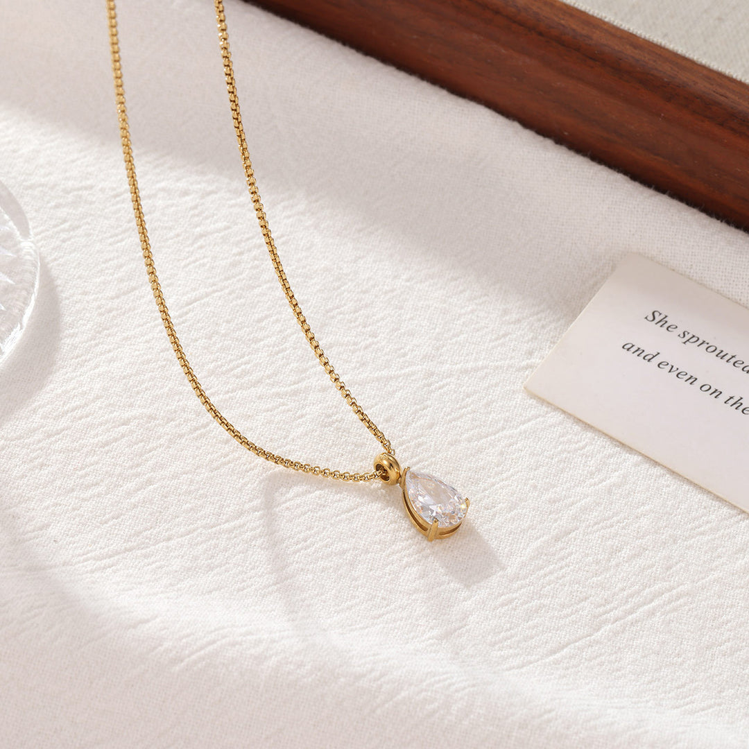 Luxury Teardrop Solitaire Necklace (Versatile Silver Tone Clavicle Chain)