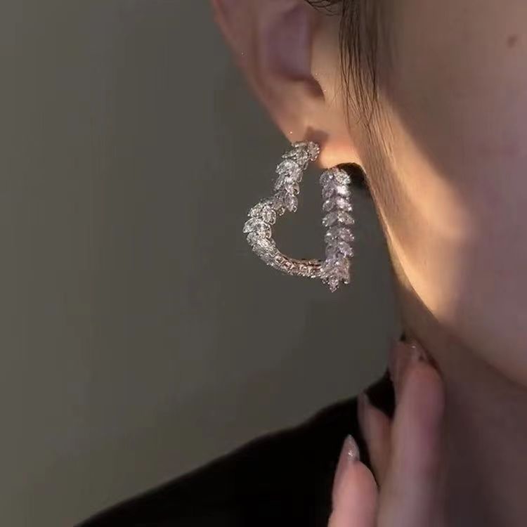 Super Sparkle Wheat Cross Heart Earrings (Sweet-Cool Niche Personalized Earrings)