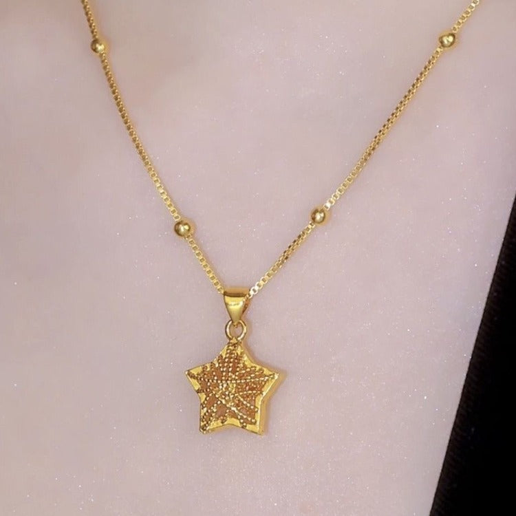 Gold Wire-Woven 3D Star Pendant Necklace (Delicate Luxury Choker)
