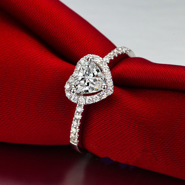 Heart Diamond Halo Engagement Ring (Luxury Romantic Proposal Band)