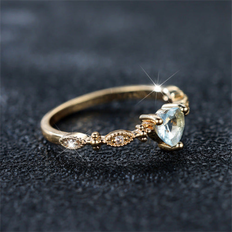 Vintage Lace Heart Light Blue Diamond Thin Ring, French Light Luxury Heart Gem Band