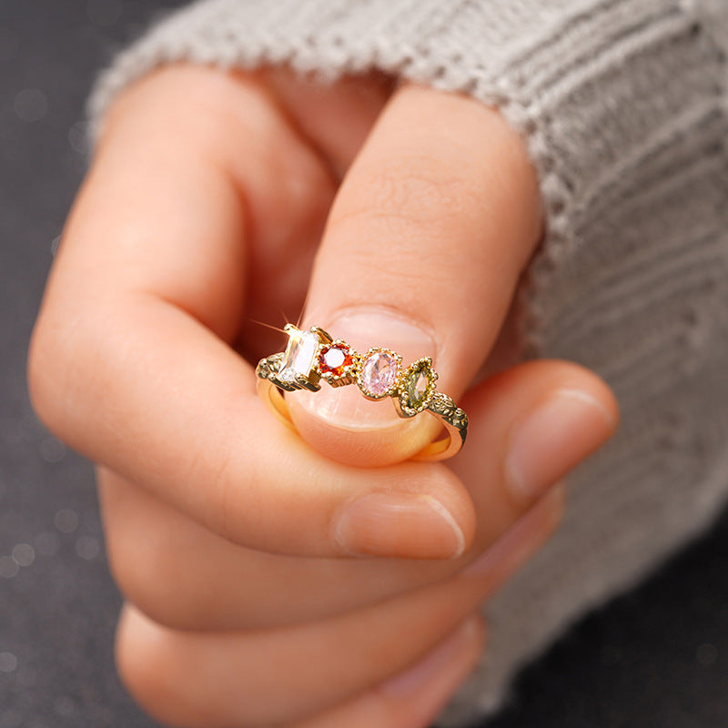 Four Seasons Gemstone Row Ring (Light Luxury Niche Vintage Band)