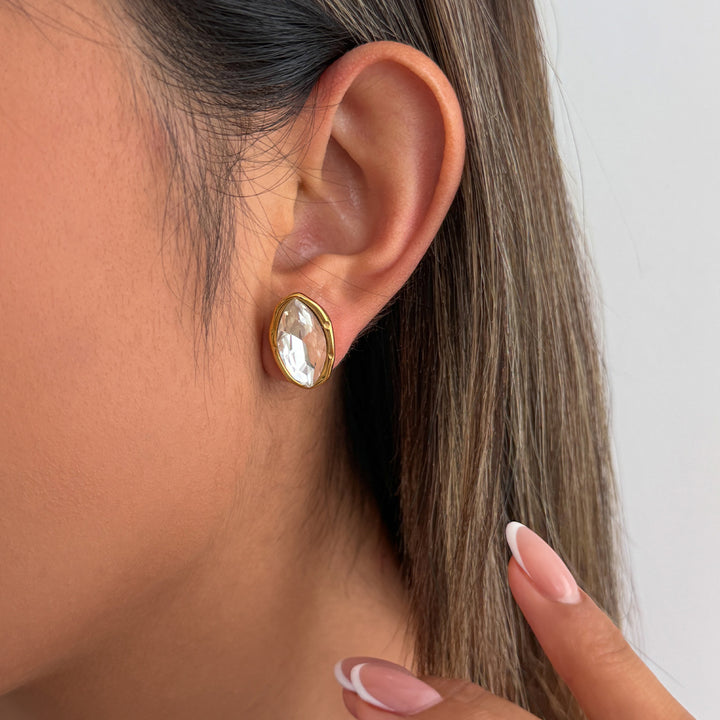 Irregular Wavy Marquise Diamond Stud Earrings, Vintage Gold-Plated Commuter Oval Diamond Earrings