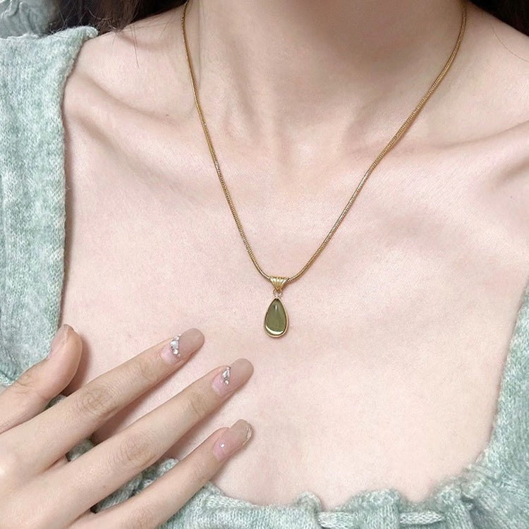 Teardrop Iridescent Gem Snake Chain Necklace (Cool & Gentle High-End Choker)