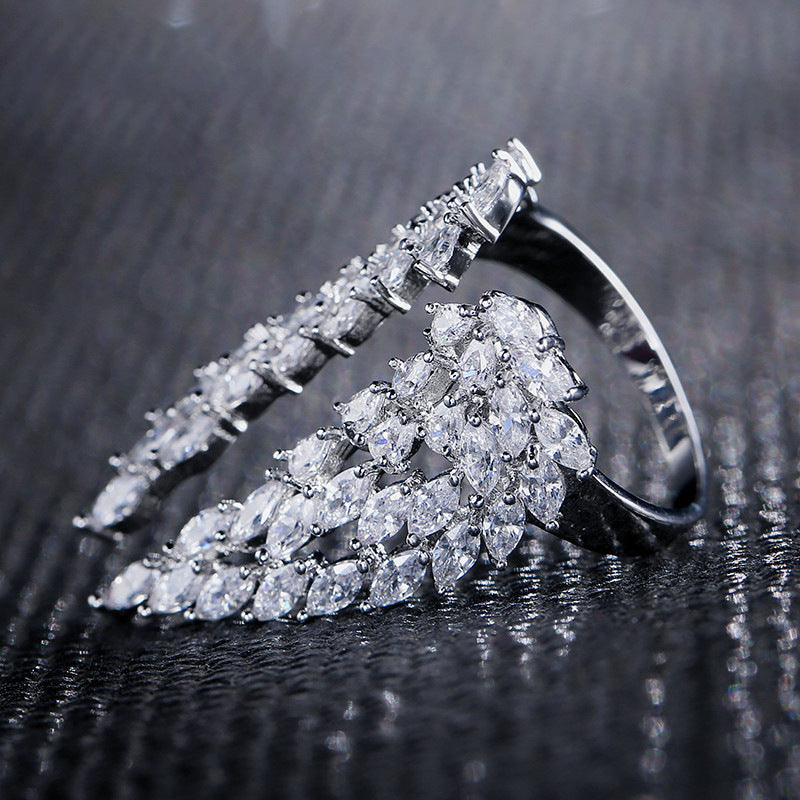 Full‑Paved V‑Shaped Wing Open Ring, 3‑Color Options