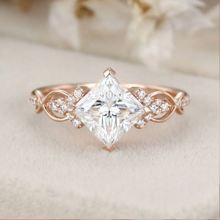 Princess Cut Diamond & Vine Openwork Ring (Light Luxury Romantic Proposal Style)