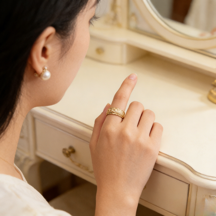 Hawaiian Engraved Floral Gold Band Ring (Vintage Court Style Wide Ring)