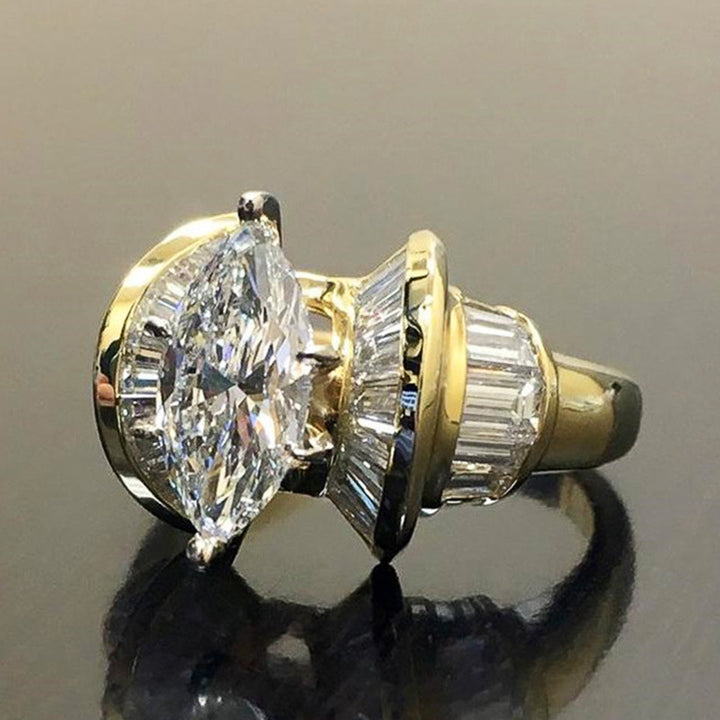 Marquise‑Cut Centre Diamond Baguette‑Accent Two‑Tone Vintage Women’s Ring
