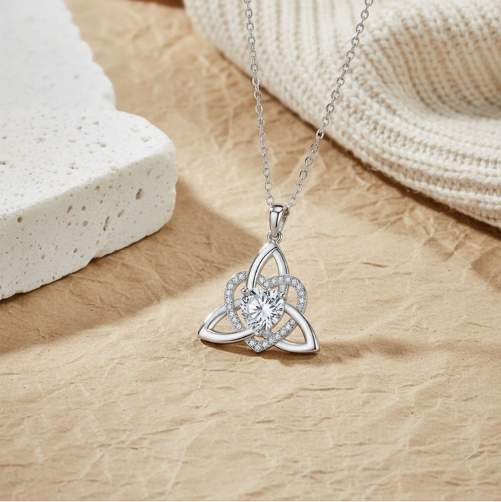 Celtic Knot Heart Center Stone Necklace (Light Luxury Niche Guardian Meaning Clavicle Chain)