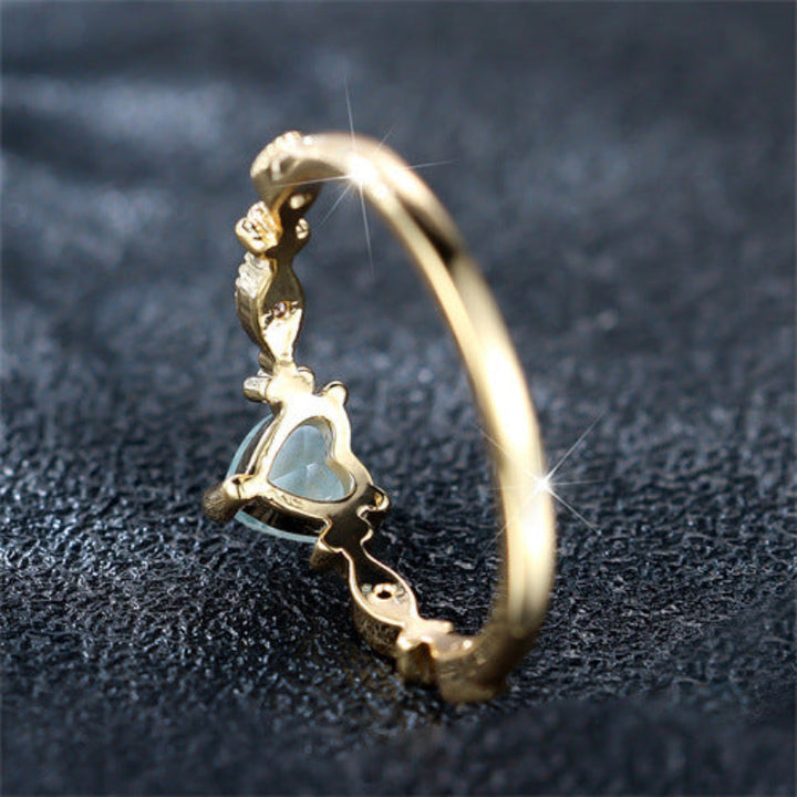 Vintage Lace Heart Light Blue Diamond Thin Ring, French Light Luxury Heart Gem Band