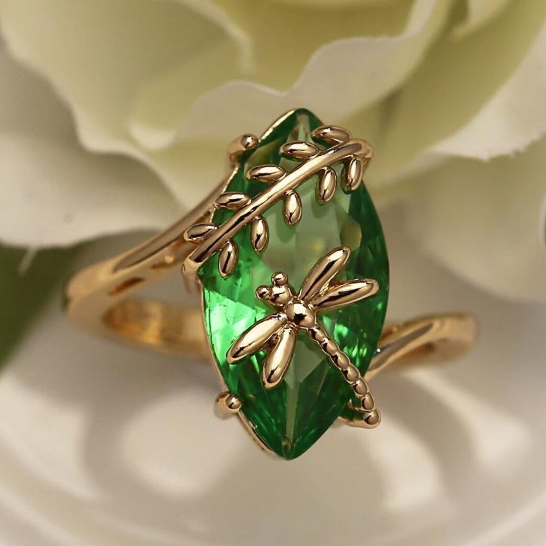 Twisted‑Leaf Irregular Green Gem Ring, Two‑Tone Options