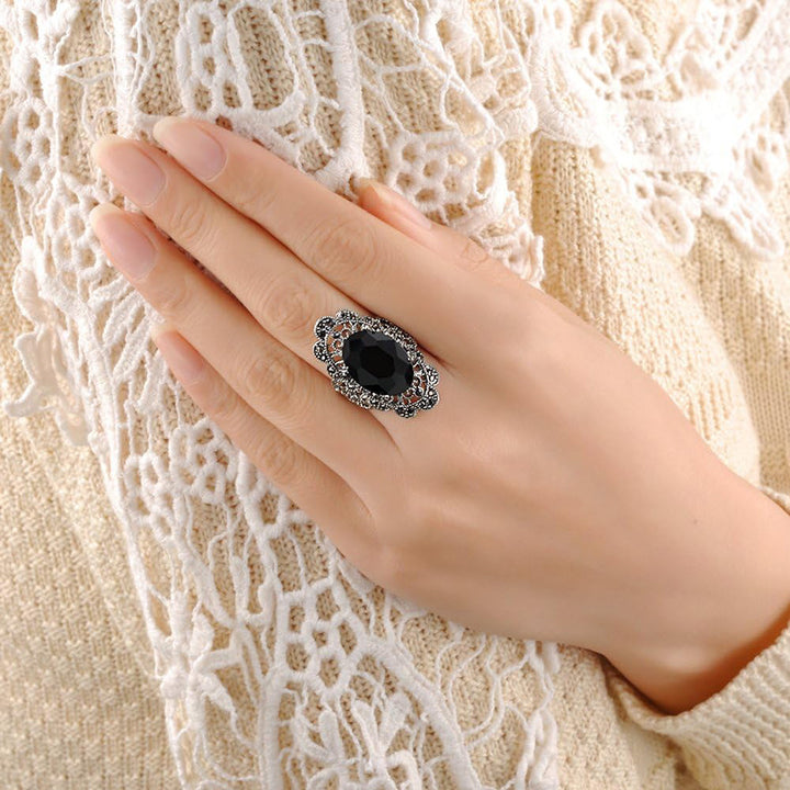 Vintage Openwork Lace Black Onyx Ring (Dark Light Luxury Personalized Style)