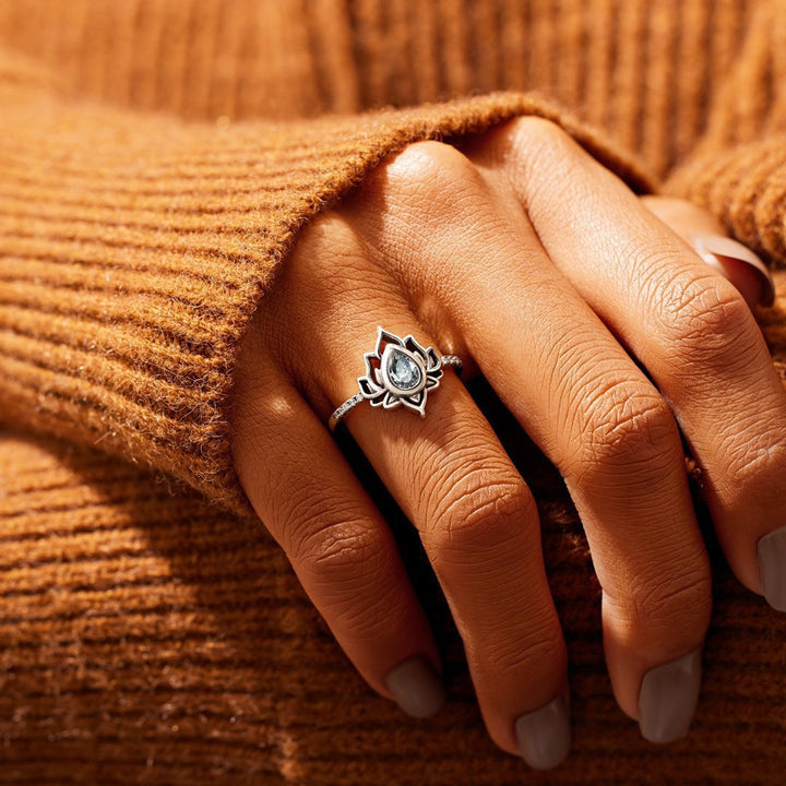 Lotus Teardrop Blue Diamond Ring (Vintage Silver-Style Statement Band)