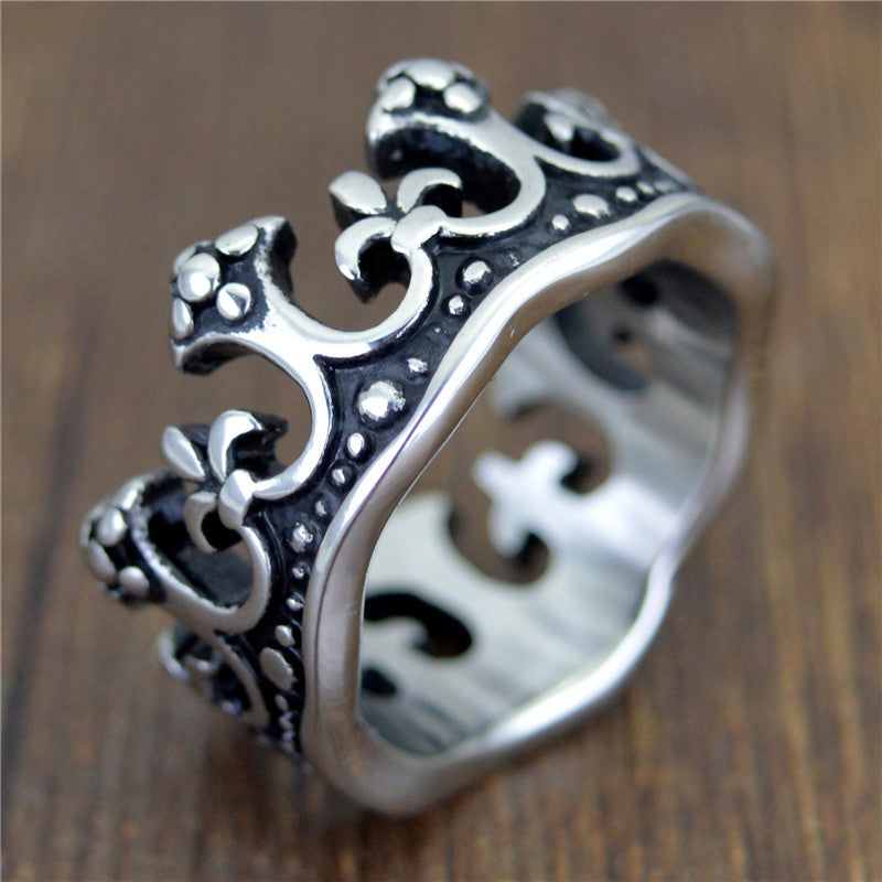 Vintage Crown Statement Ring (Unisex Gothic Engraved Band)