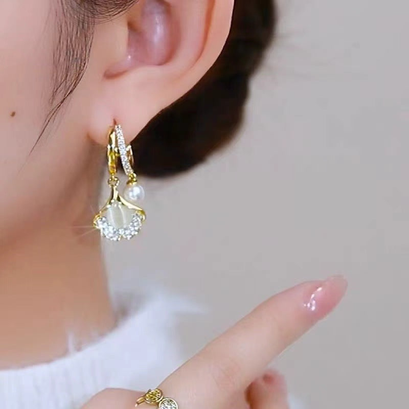 18K Gold Ginkgo Leaf Earrings - Elegant Studs for Office Wear, Luxury High-End Feminine Design