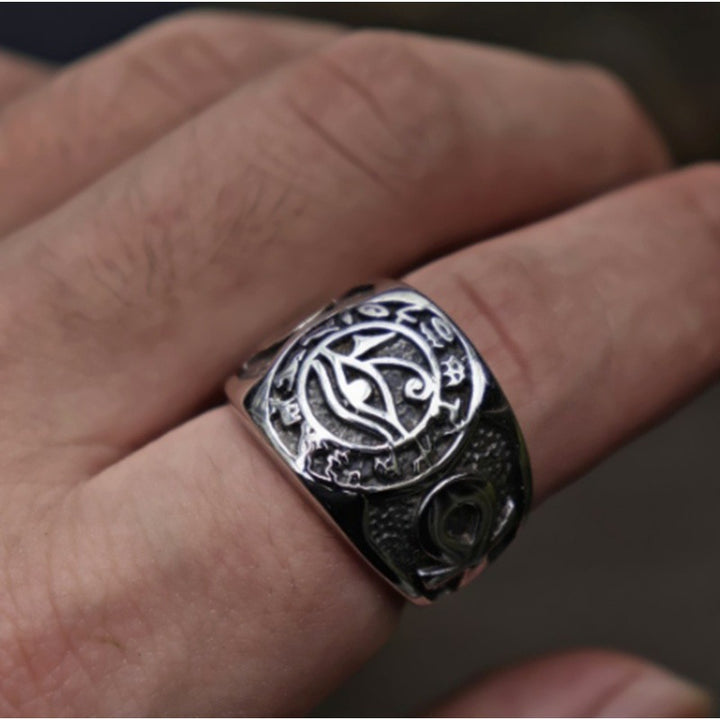Titanium Steel Eye of Horus Occult Symbol Ring (Dark Mystical Style)