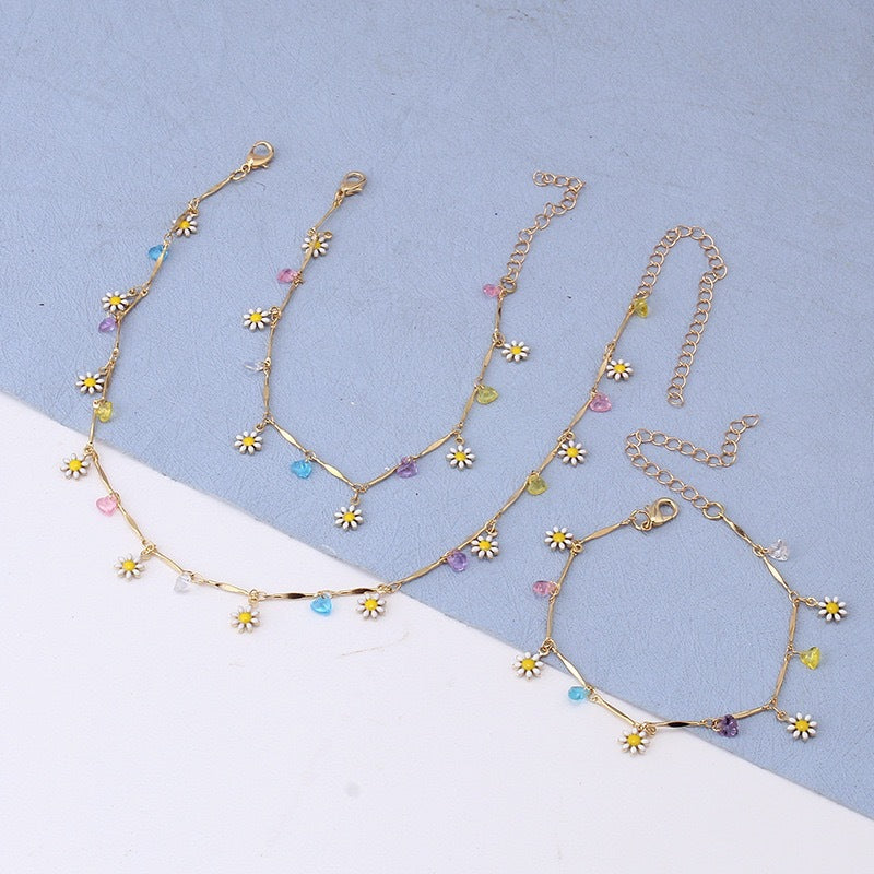 Enamel Painted Daisy Flower Necklace for Women