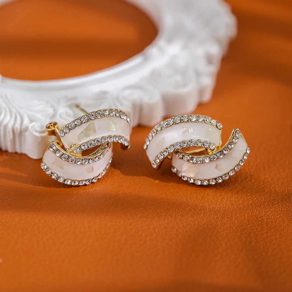 White Mother-of-Pearl Twisted Diamond Stud Earrings (Light Luxury Elegant Style Series)