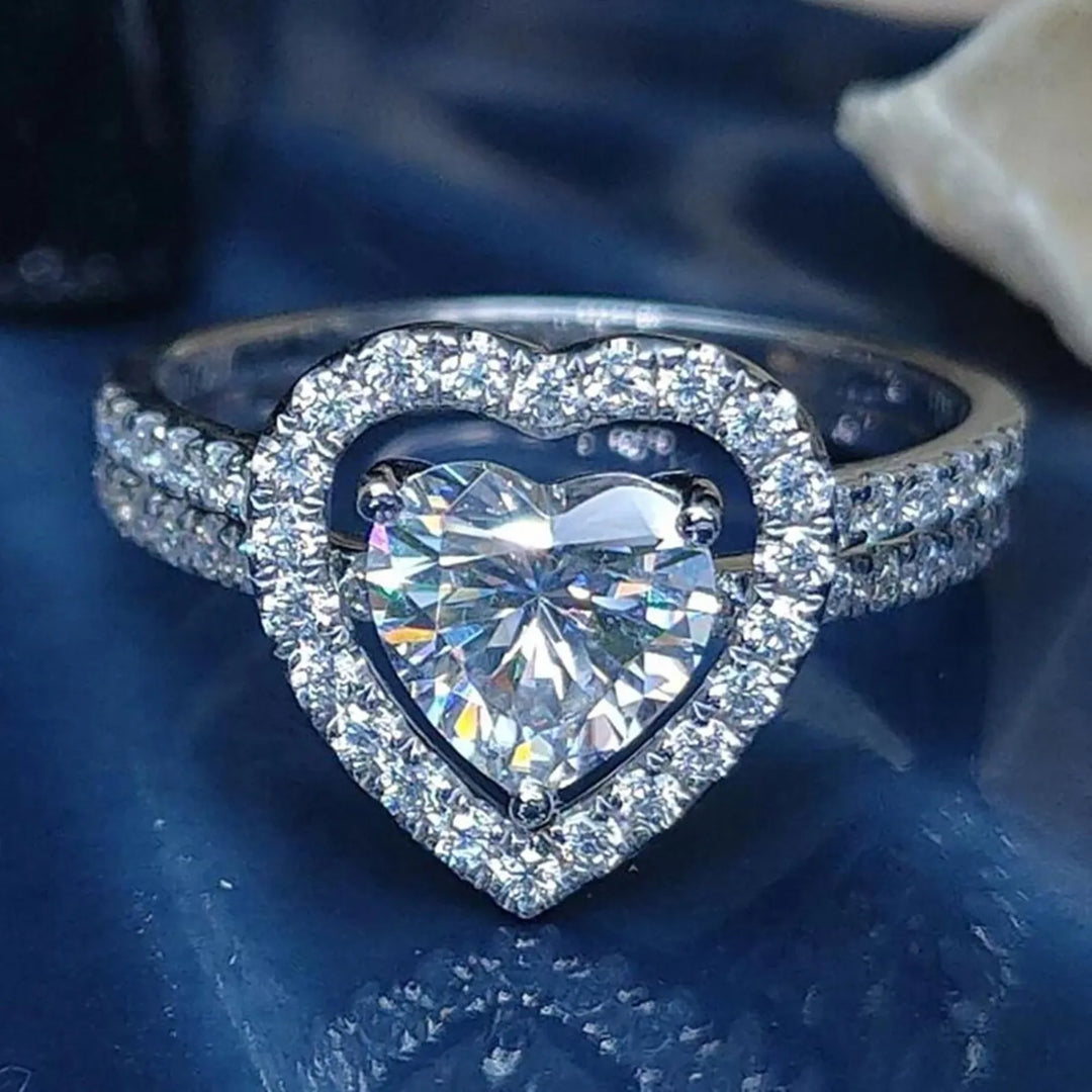 Intertwined Double Heart Diamond Ring (Women’s Sweet Vitality Luxury Style)