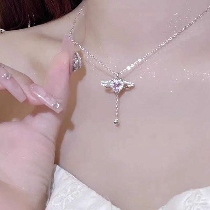 Cupid's Heart - A luxurious and sophisticated zircon necklace for versatile women.