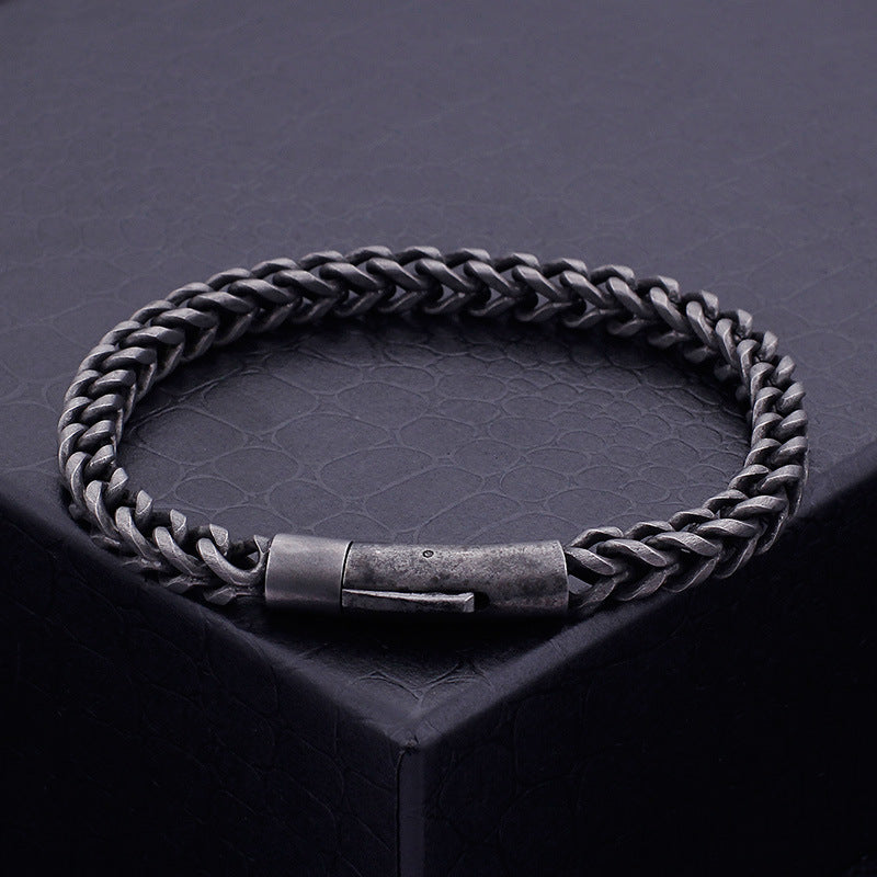 Trendy Hip-Hop Titanium Steel Round Dragon Bone Chain Bracelet