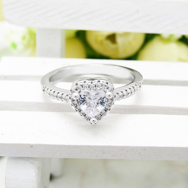 Heart Diamond Halo Engagement Ring (Luxury Romantic Proposal Band)