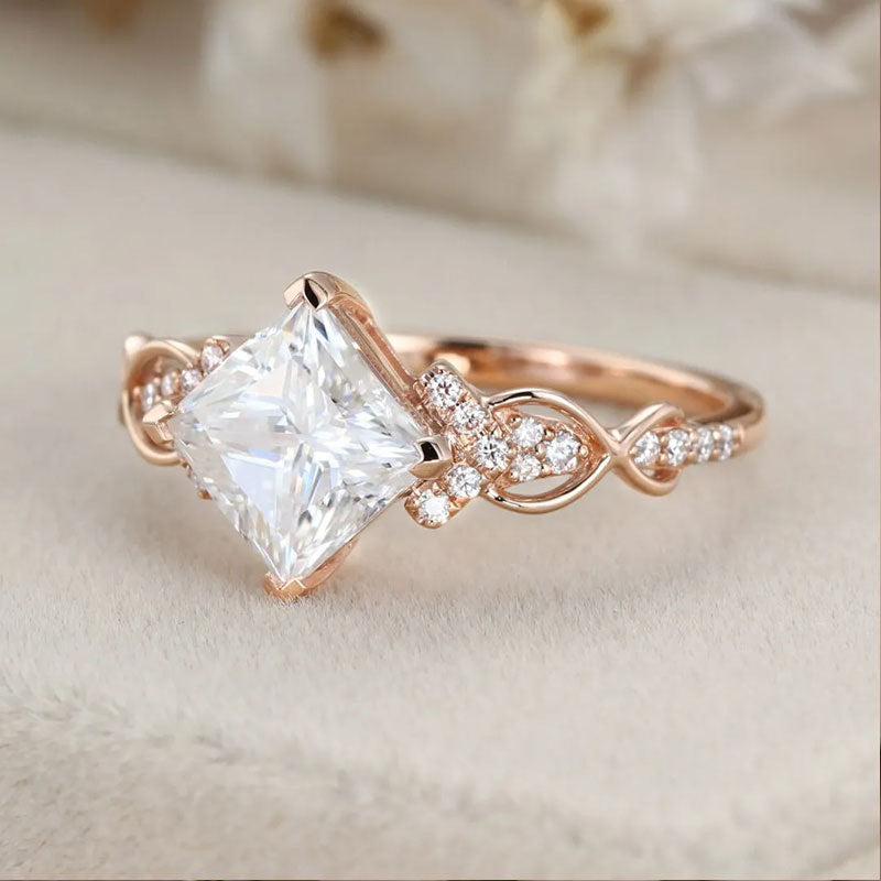 Princess Cut Diamond & Vine Openwork Ring (Light Luxury Romantic Proposal Style)