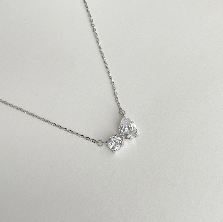 Two-Stone Heart Choker (Light Luxury Minimalist Confession Style)