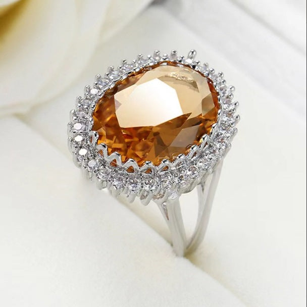 Vintage Gemstone Halo Ring (Light Luxury Niche Royal Style Band)