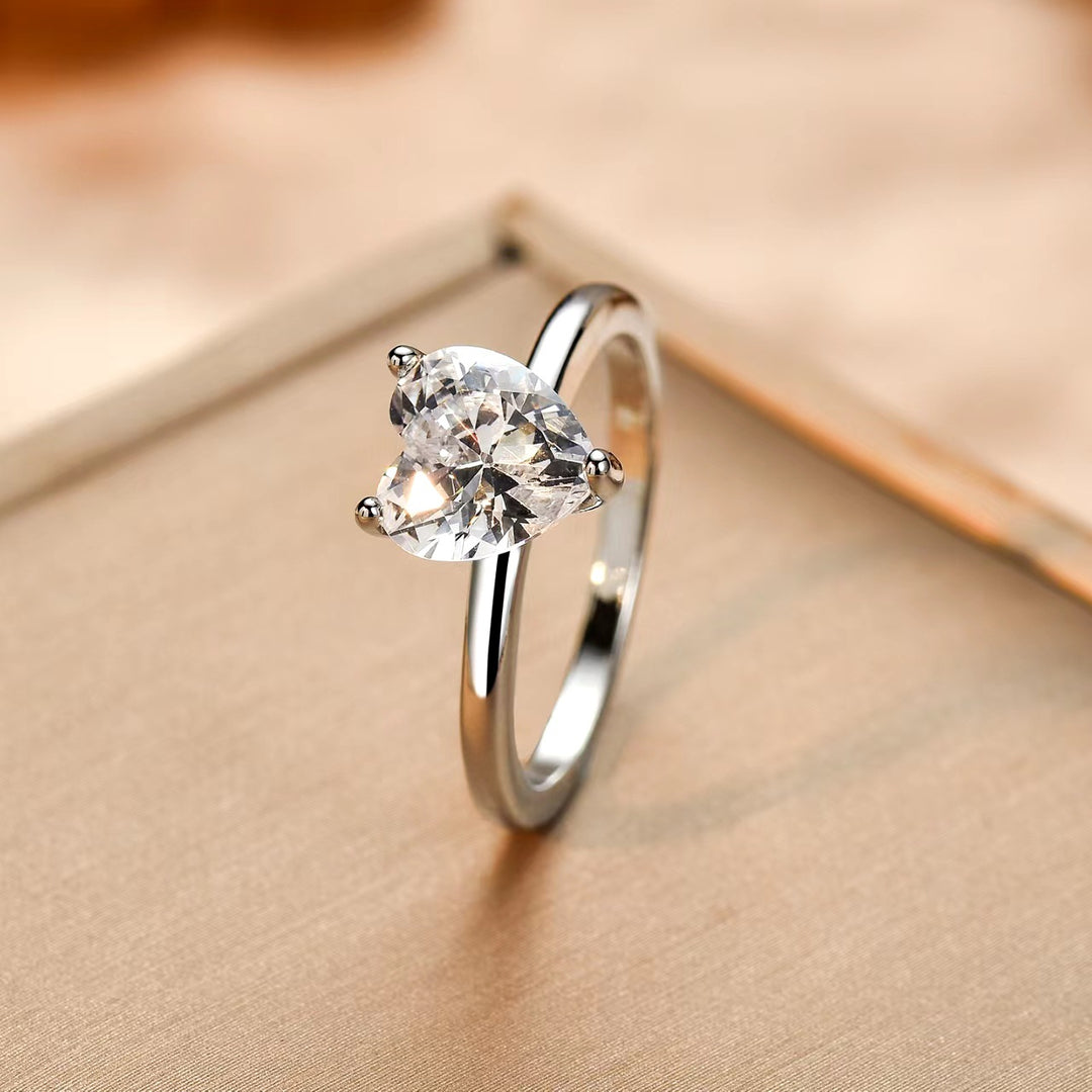 Heart Diamond Three-Prong Solitaire Ring (2 Colors Delicate Engagement Band)
