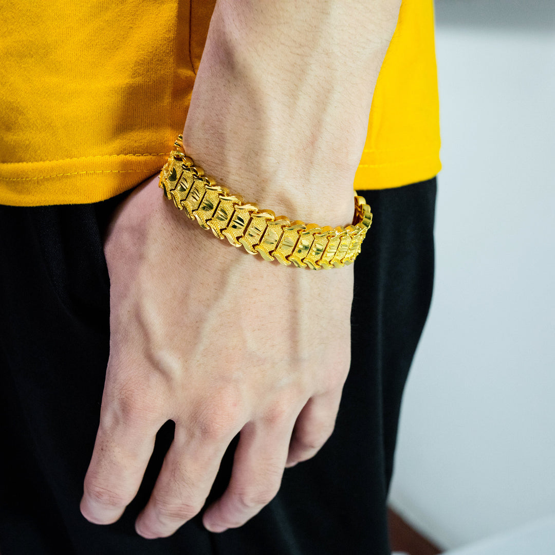 Watchband-Style Engraved Wide Bracelet (Light Luxury Business Personalized Bracelet)
