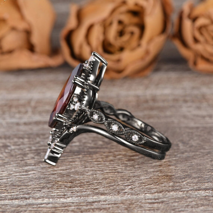 Vintage Gothic Marquise Gemstone Ring (Light Luxury Niche Individual Band)