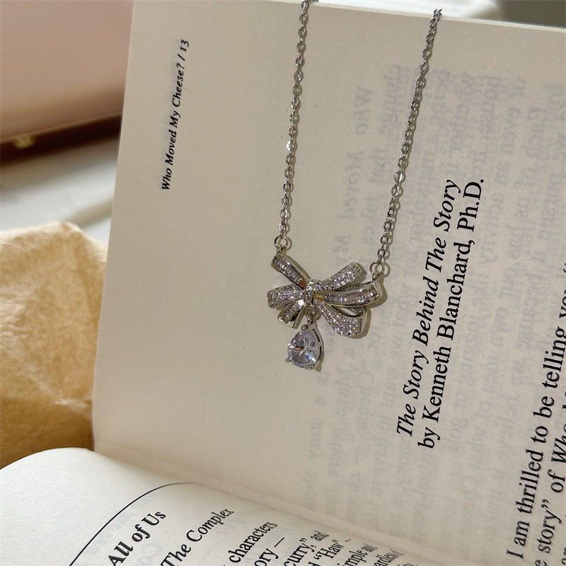 Pavé Bow & Pear Cut Diamond Choker (Light Luxury Niche Elegant Necklace)