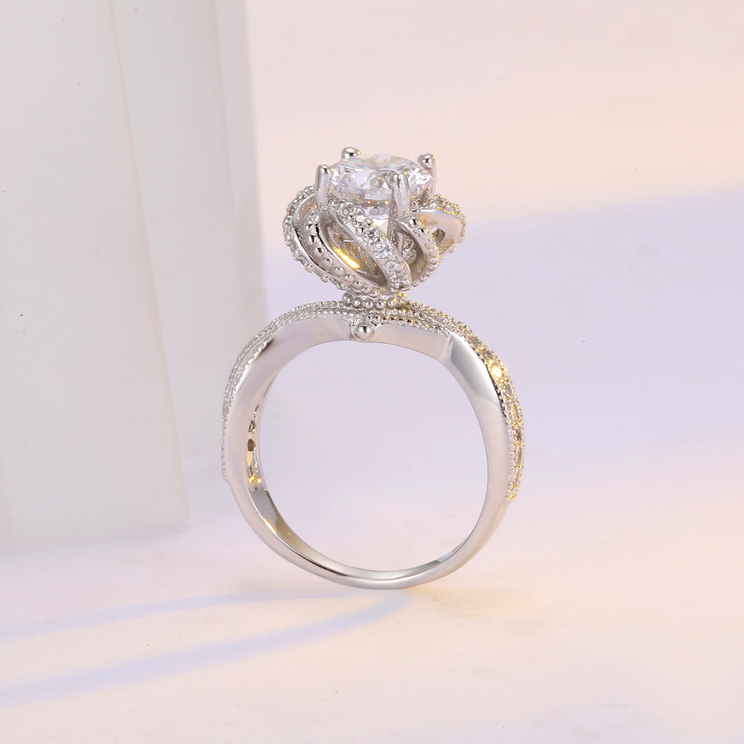 Intertwined Halo Center Stone Ring (Light Luxury Niche Romantic Band)