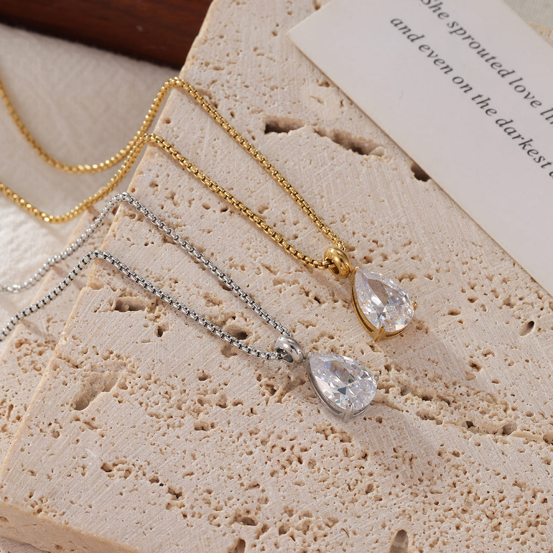 Luxury Teardrop Solitaire Necklace (Versatile Silver Tone Clavicle Chain)