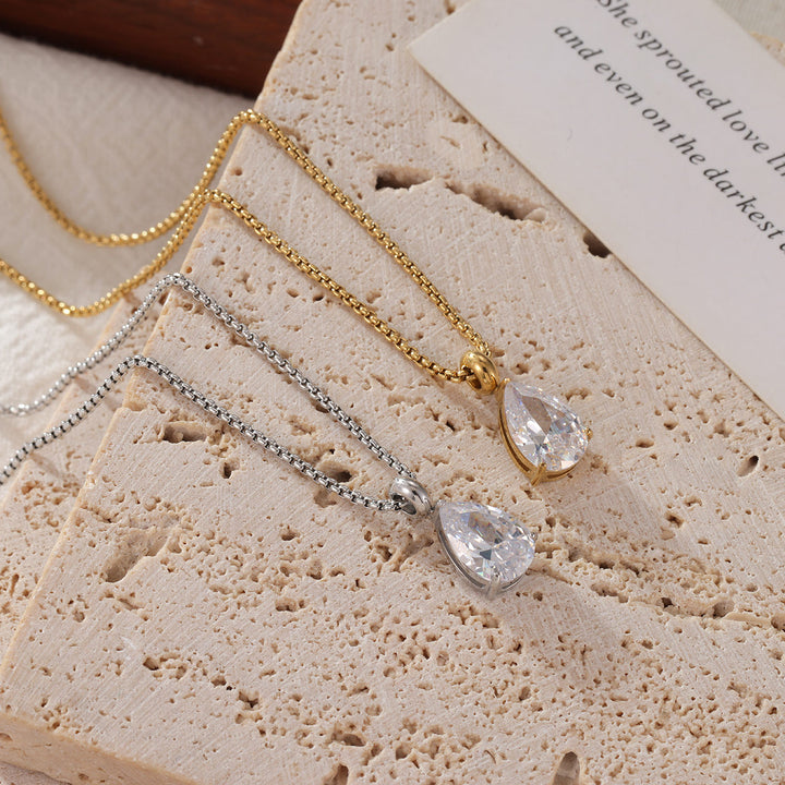 Luxury Teardrop Solitaire Necklace (Versatile Silver Tone Clavicle Chain)