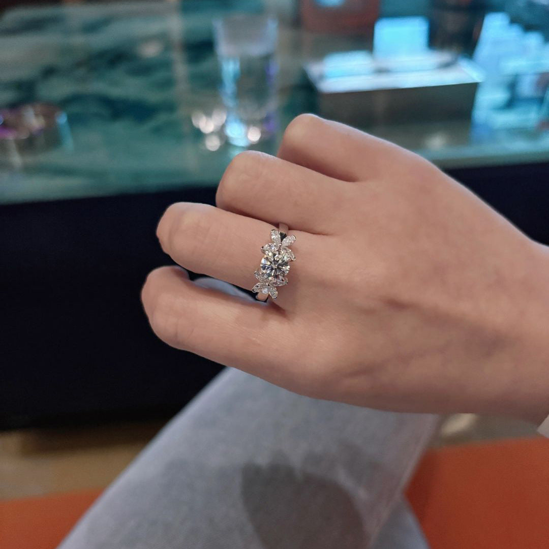 S925 Silver Three‑Flower Cluster Diamond Ring, Delicate Floral Row‑Diamond Simple Ring for Women