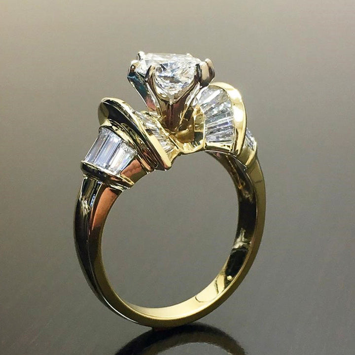 Marquise‑Cut Centre Diamond Baguette‑Accent Two‑Tone Vintage Women’s Ring