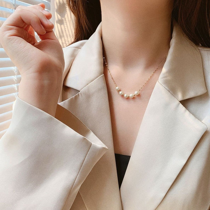 Luxury Pearl Necklace (Silver/Gold Clavicle Chain)