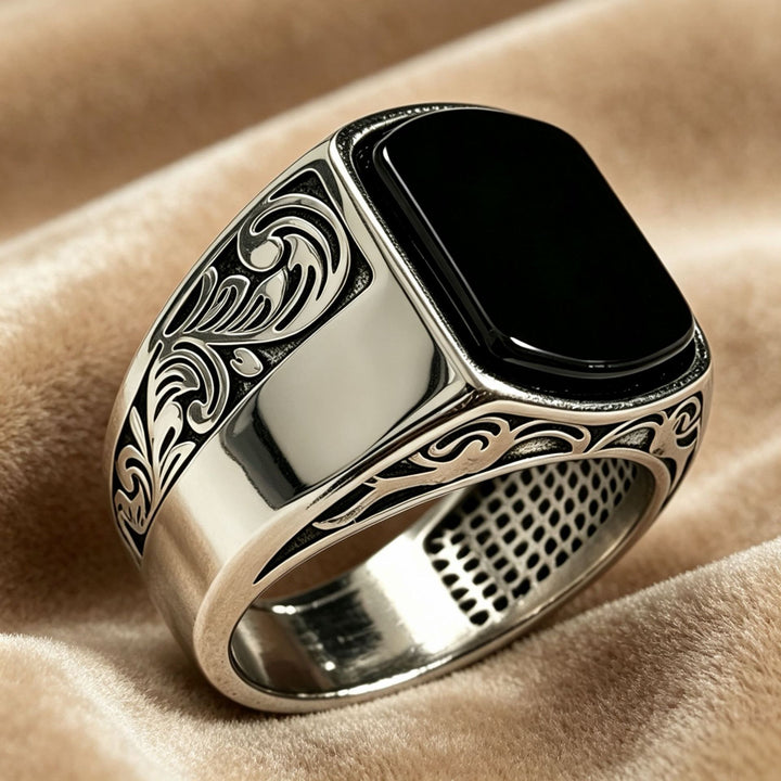 Vintage Cloud Pattern Onyx Signet Men Ring