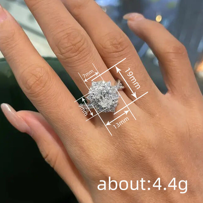 Sunflower Pavé Ring (Light Luxury Niche Luxurious Band)