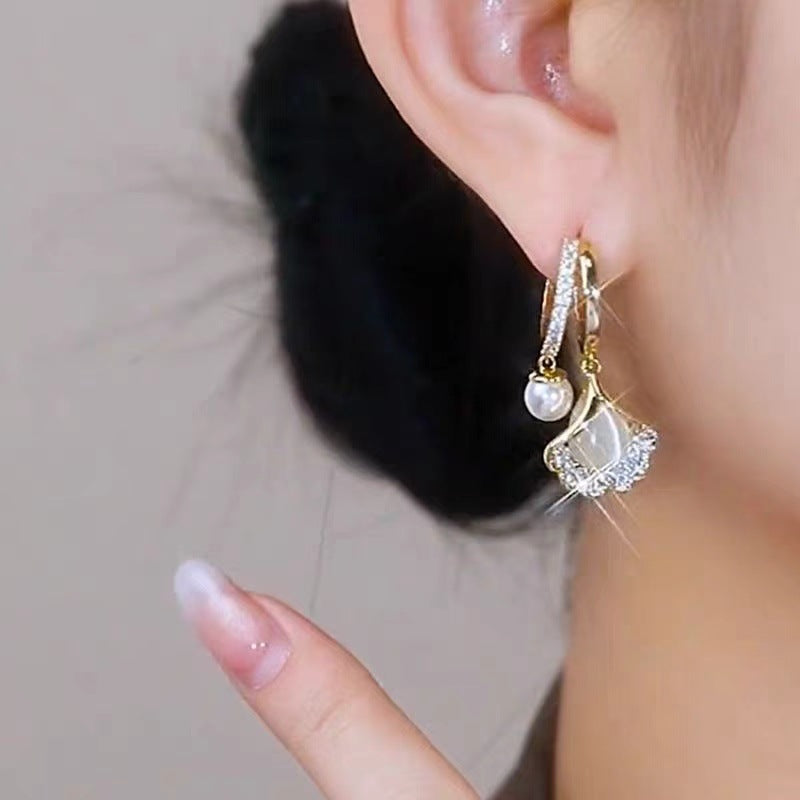 18K Gold Ginkgo Leaf Earrings - Elegant Studs for Office Wear, Luxury High-End Feminine Design