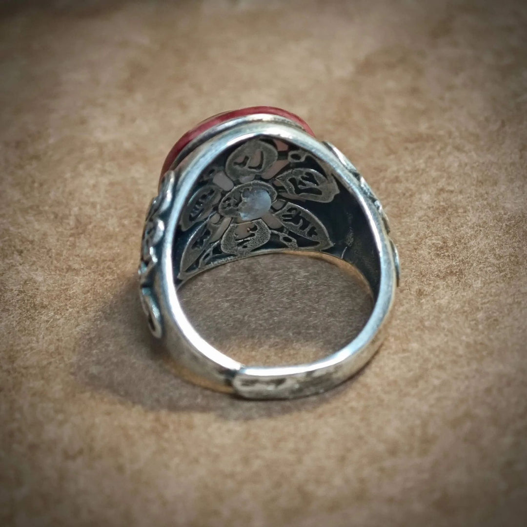 Niche “Window to the World” Realistic Eyeball Adjustable Ring