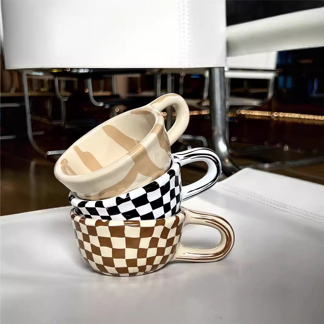 Checkerboard Pattern Retro Ceramic Mug (Niche Art Style Series)