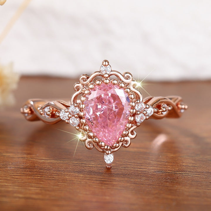 Vintage Pink Diamond Teardrop Carved Ring (Light Luxury Girlish Style Princess Ring)