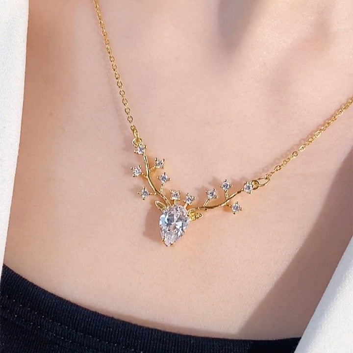 "Deer You" Gemstone Choker Set (Light Luxury Niche Romantic Necklace)