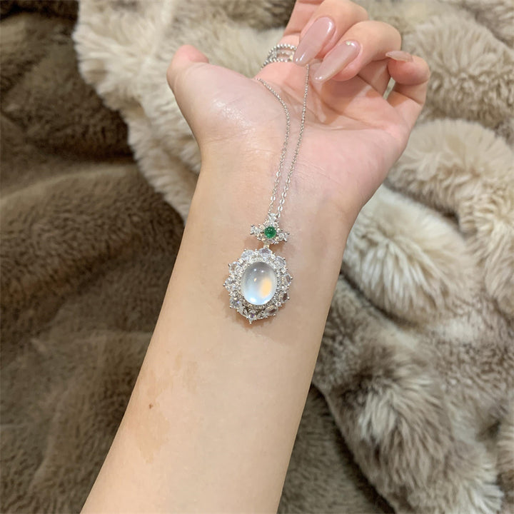 Moonstone Halo Gemstone Necklace (Light Luxury Niche Elegant Necklace)